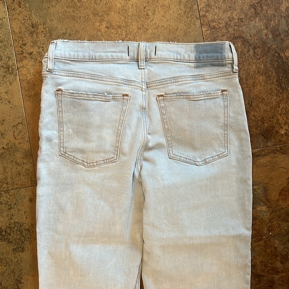 High Rise Raw Hem Mom Jean Abercrombie - Picture 6 of 6